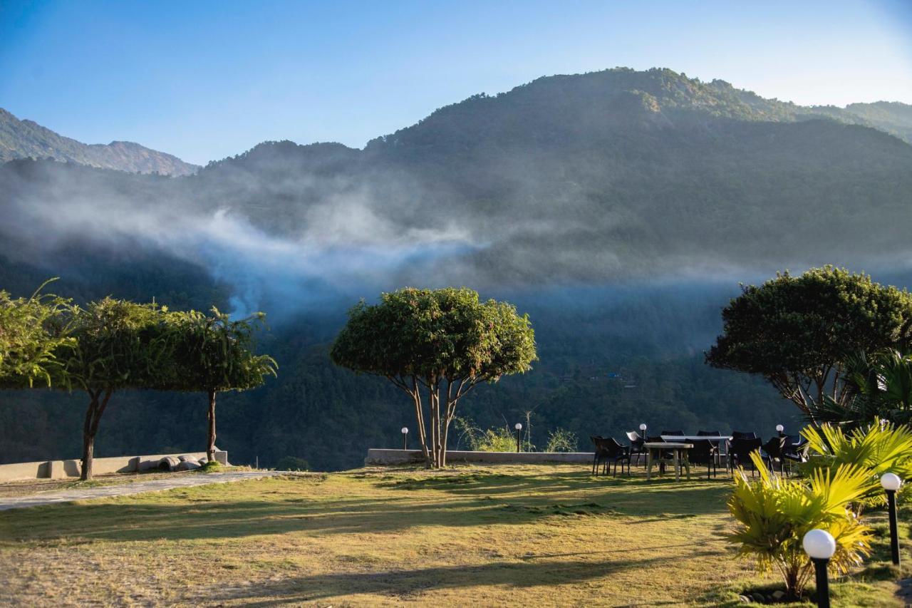 Gateway Himalaya Resort Ghanpokhara ภายนอก รูปภาพ