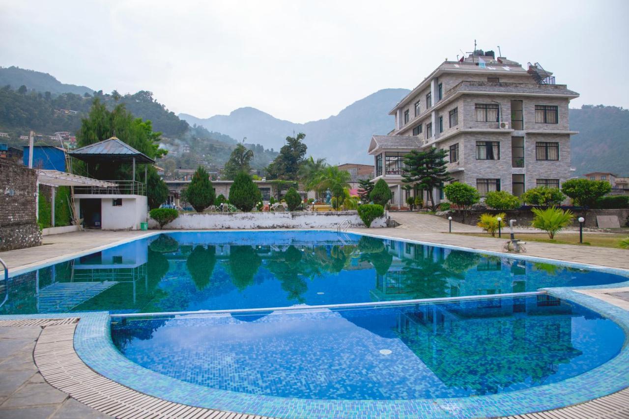 Gateway Himalaya Resort Ghanpokhara ภายนอก รูปภาพ